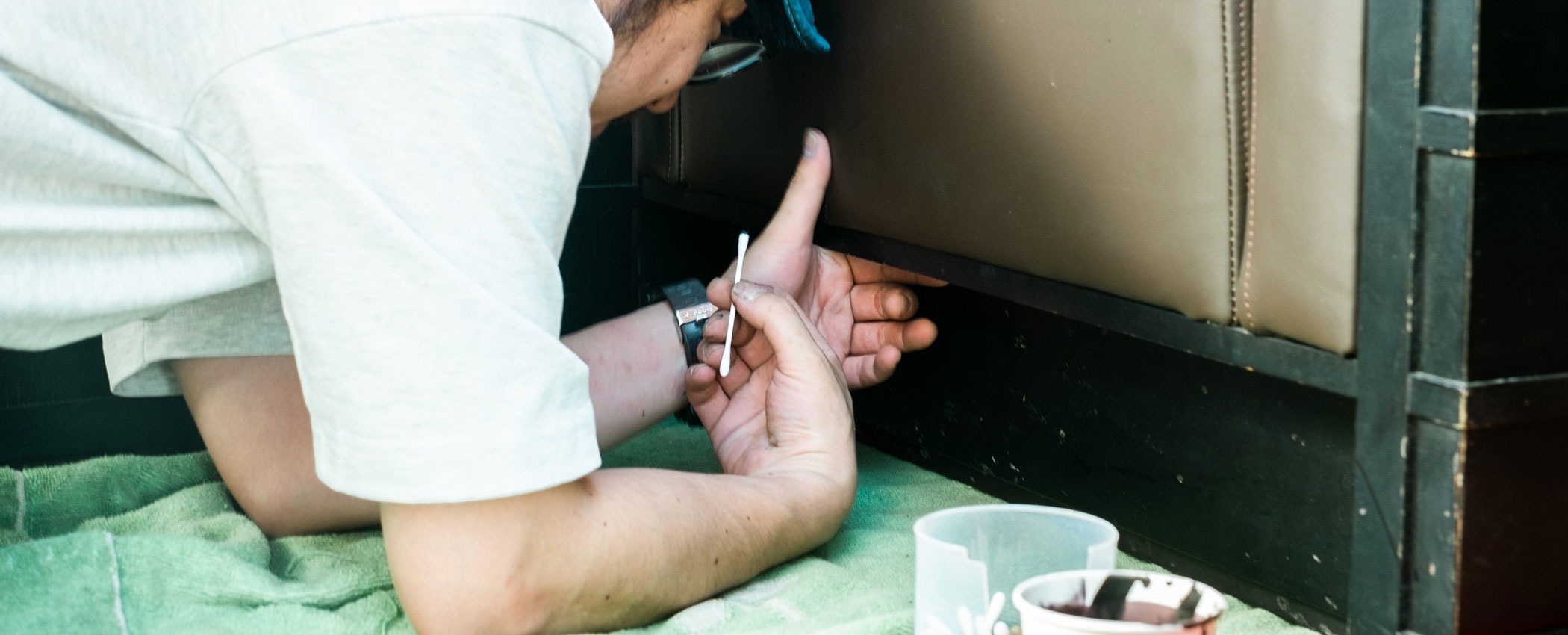 ソファー傷修理